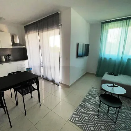 Casa Marcella De Luxe * רוביני