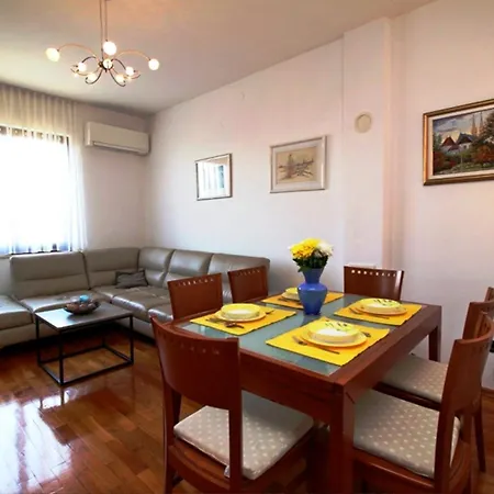 Casa Marcella De Luxe רוביני